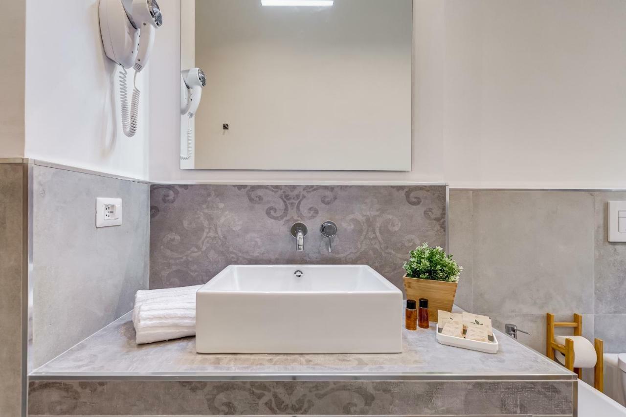 Germanico Luxury Apartment โรม ภายนอก รูปภาพ
